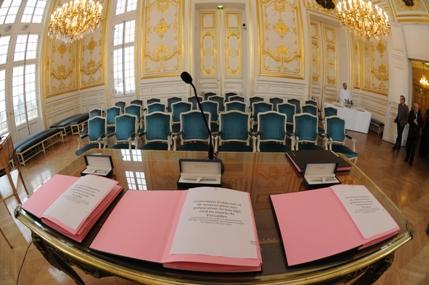 Signature D Une Convention Pour Une Preparation Au Mariage Civil